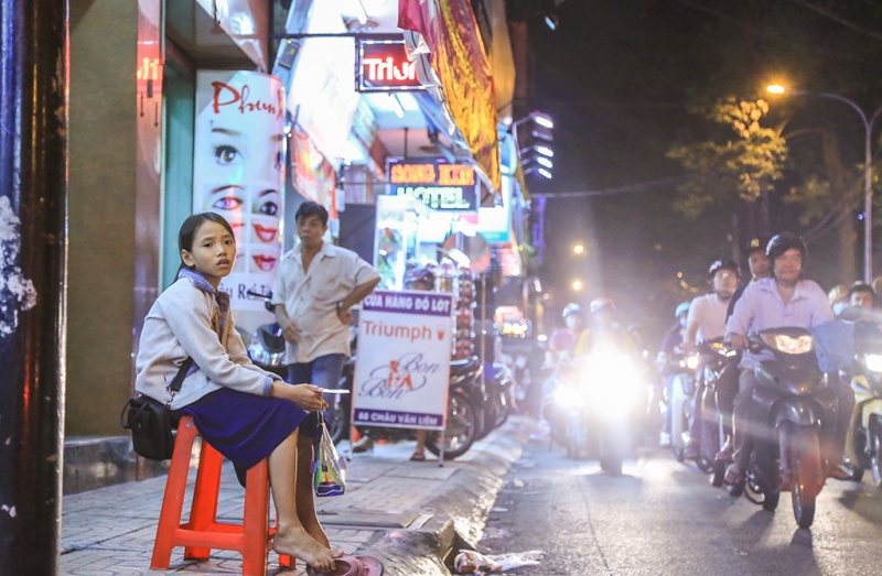 nhung dua tre khong co tet trung thu o sai gon