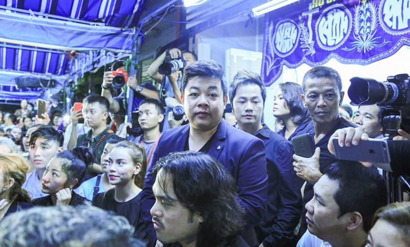 gioi nghe si nghen ngao hat tien biet minh thuan lan cuoi