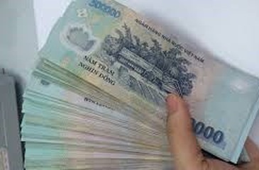 bat nhom nguoi mua ban tien gia quy mo lon