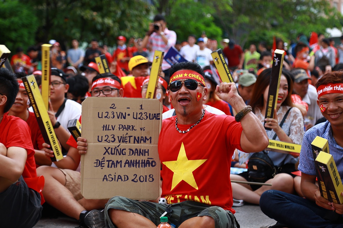 nguoi ham mo doi mua cam vung noi tiep lua cho doi tuyen viet nam tranh huy chuong dong asiad