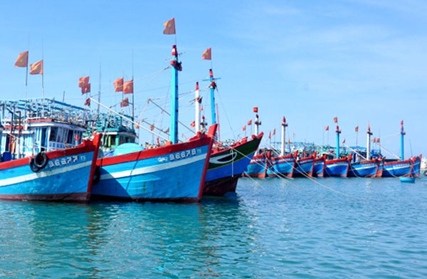 khi co bao neo dau tau thuyen sao cho an toan