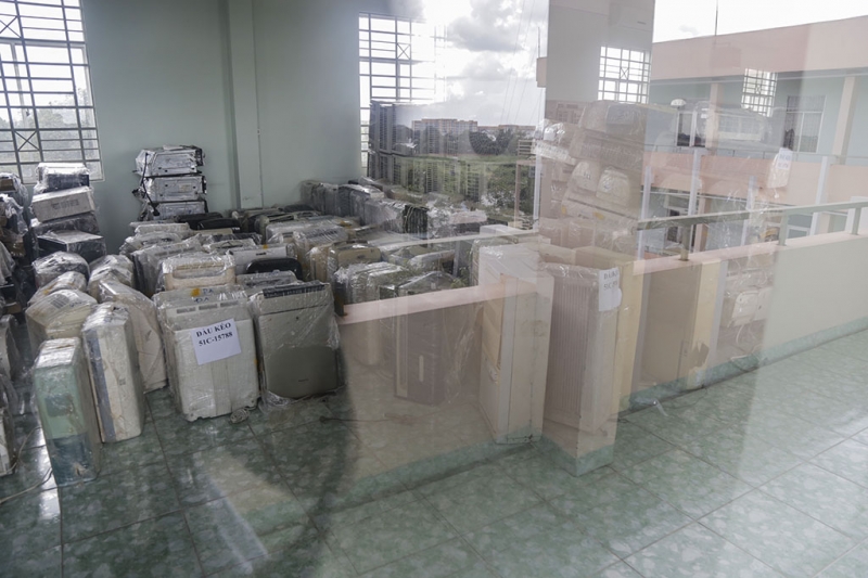 bat container chua hang kim khi nhap lau tu campuchia ve viet nam