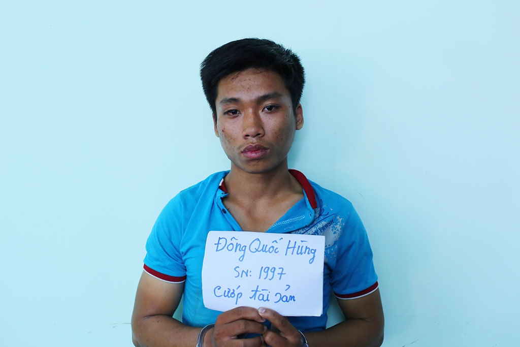 canh sat truy duoi 10km bat gon ten cuop giat day chuyen vang