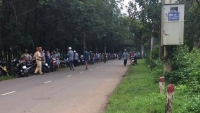 gan 20 thanh nien cam dao kiem truy sat nhau tren quoc lo 51