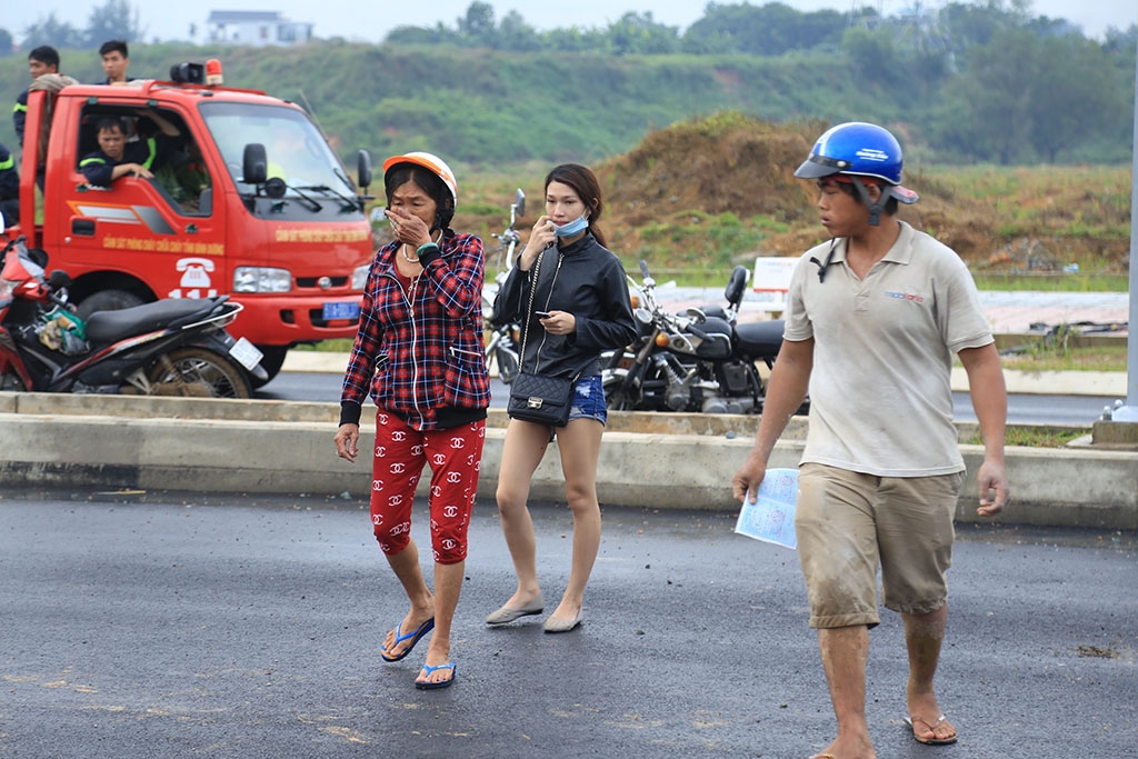 giay phut thoat khoi luoi hai tu than cua 4 cong nhan bi duoi nuoc