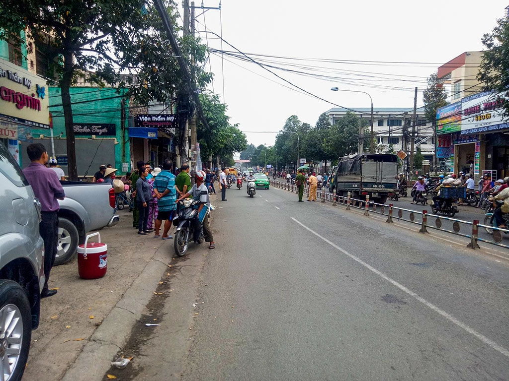 dieu tra lam ro vu canh sat 113 nghi dap nga xe nguoi vi pham