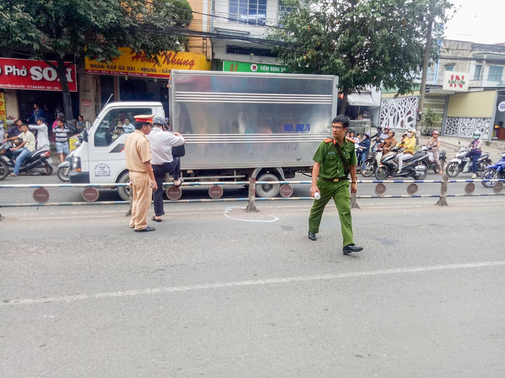dieu tra lam ro vu canh sat 113 nghi dap nga xe nguoi vi pham