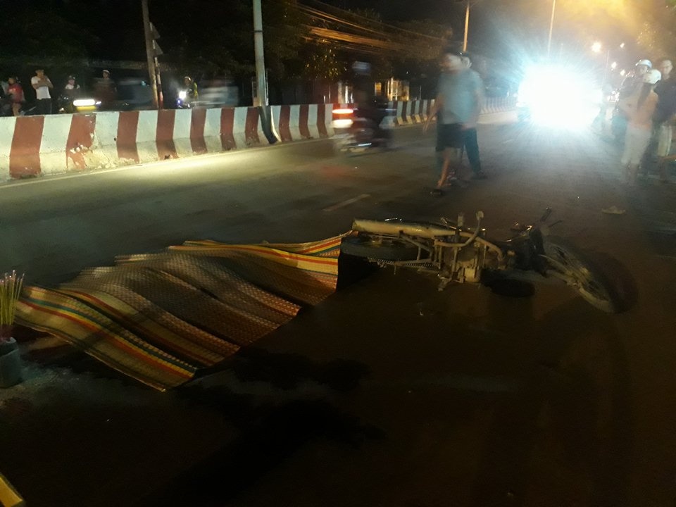 truy duoi suot 5km tai xe xe container can chet nguoi roi bo chay