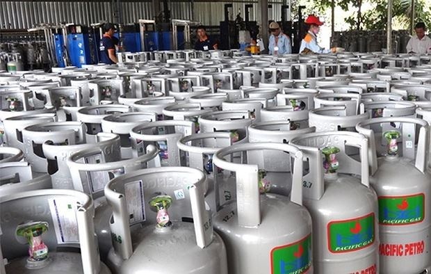 doanh nghiep gas thao tung thi truong bang viec lap hoi trai luat