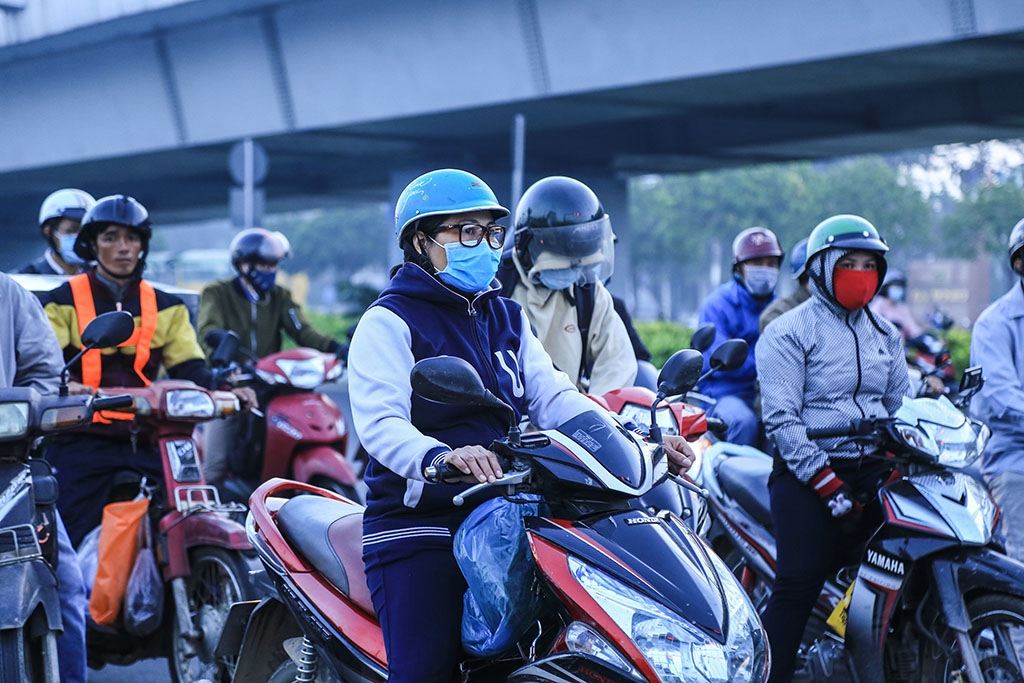 nguoi sai gon xung xinh ao am don gio lanh dau mua