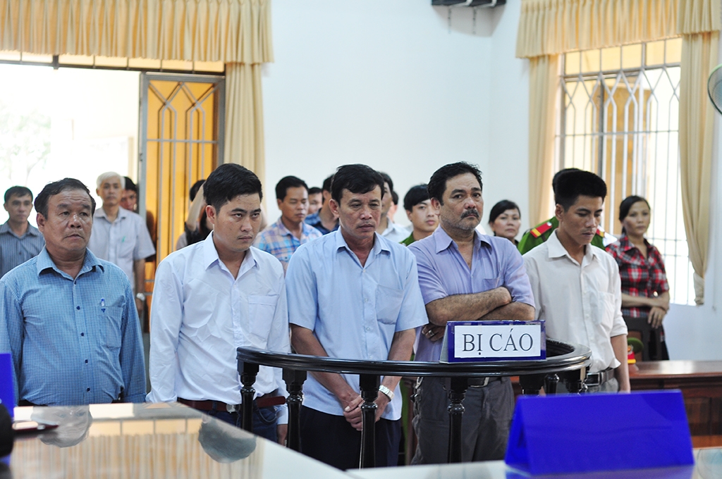 vu bao ve rung pha choi tom cua nguoi to cat tac o dong nai toa tra ho so yeu cau dieu tra bo sung