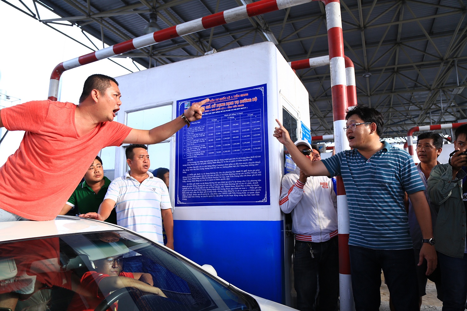 nhung hinh anh an tuong ngay dau tien thu phi tro lai o bot cai lay sau 3 thang dong cua
