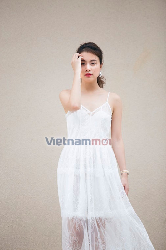 dau thu giao duyen voi vay ao chat nhu hoang thuy linh