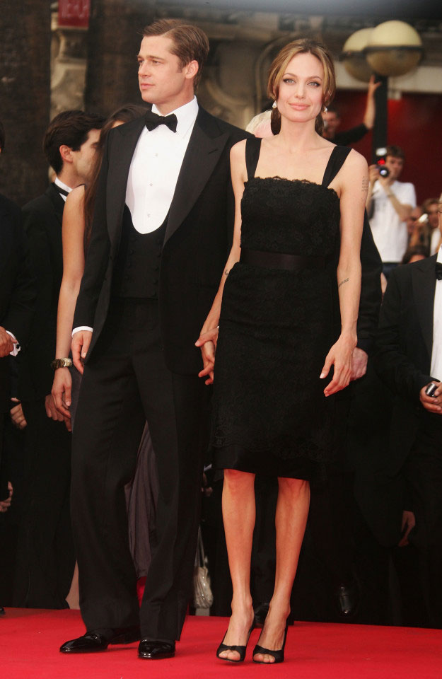 thoi trang doi hoan hao angelina jolie va brad pitt thua man nong