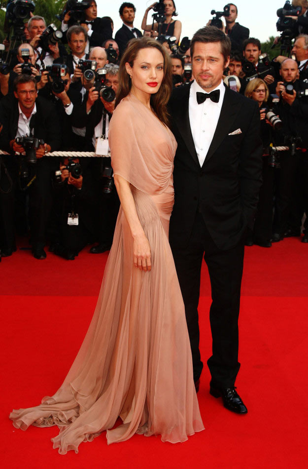 thoi trang doi hoan hao angelina jolie va brad pitt thua man nong