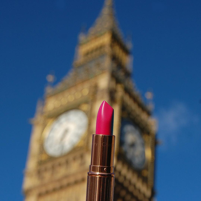 charlotte tilbury lai tung ra mau son moi cuc hop voi lan da chau a