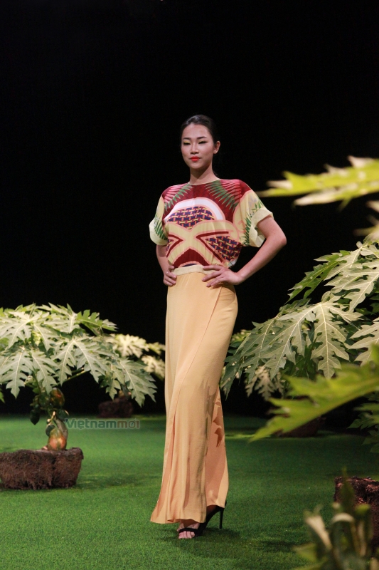 cam hung may tre dan oanh tac tuan le thoi trang viet nam