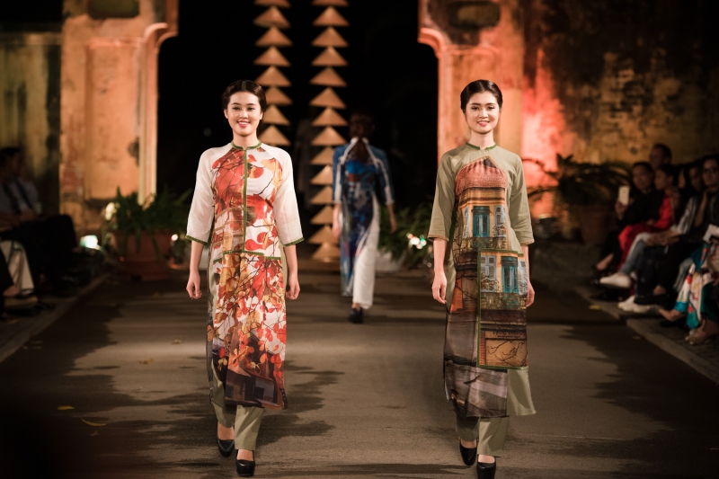man nhan ngam tinh hoa ao dai viet