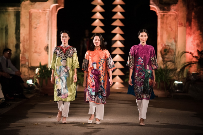 man nhan ngam tinh hoa ao dai viet