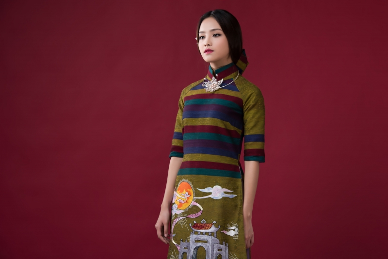 ngam pho co ha noi qua bst ao dai cong lang