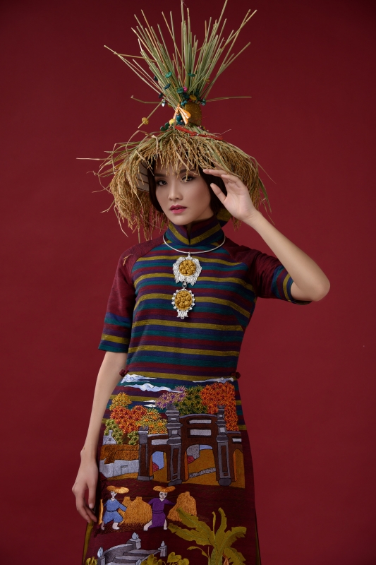 ngam pho co ha noi qua bst ao dai cong lang