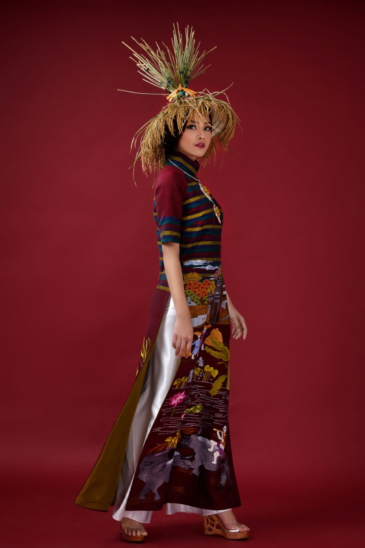 ngam pho co ha noi qua bst ao dai cong lang
