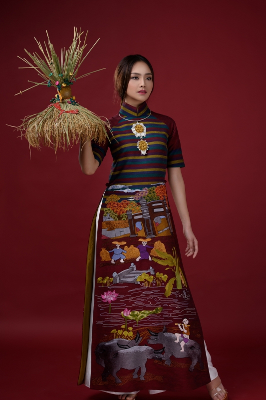 ngam pho co ha noi qua bst ao dai cong lang