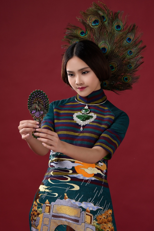 ngam pho co ha noi qua bst ao dai cong lang
