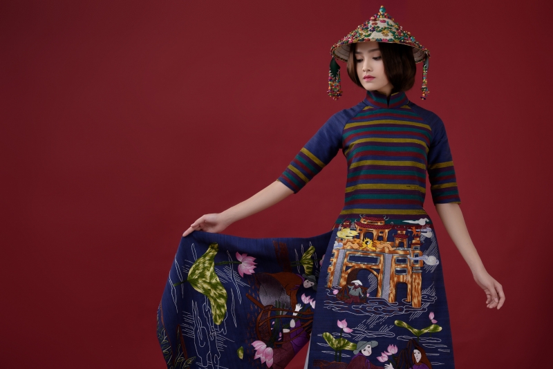 ngam pho co ha noi qua bst ao dai cong lang