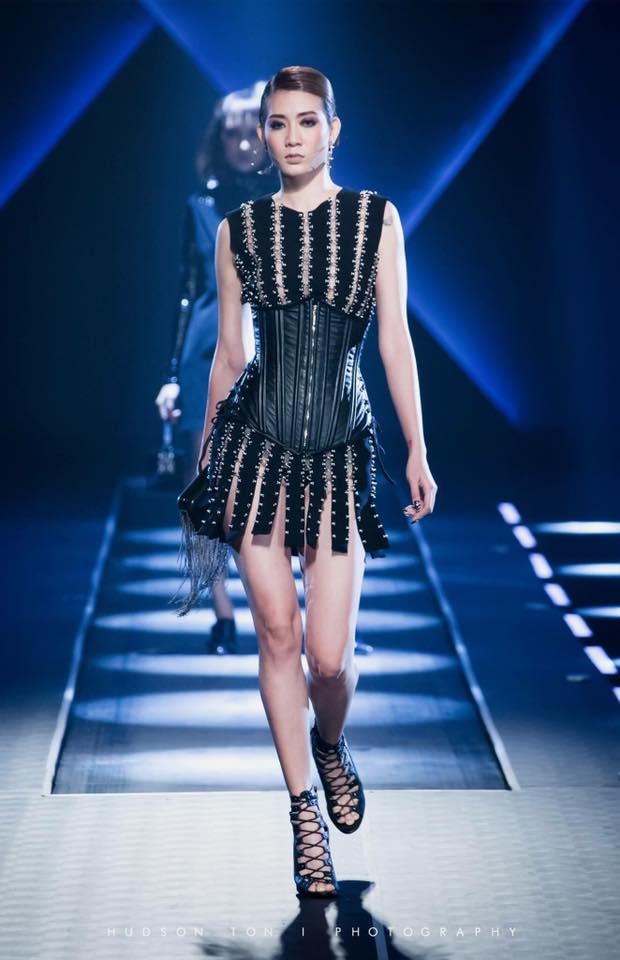 ngam chan dai do bo show dien cua ntk chung thanh phong