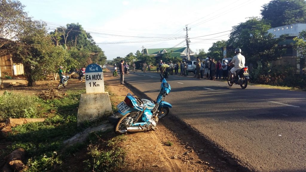 dak lak taxi tong xe may 3 nguoi thuong vong