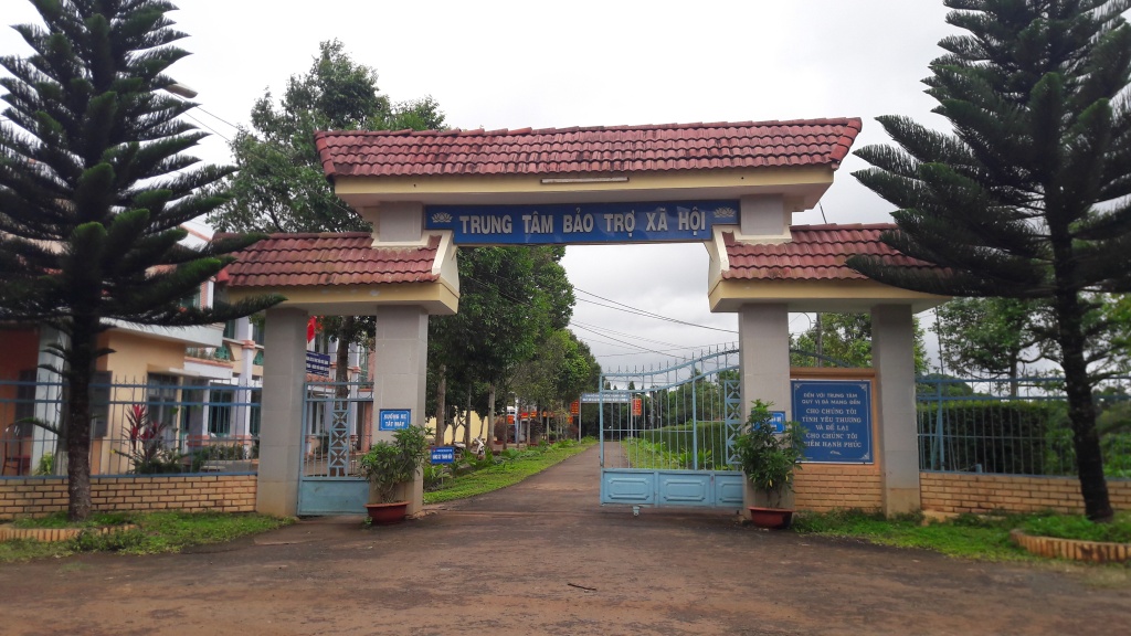 trung tam bao tro tinh ngoi nha chung cua nhung manh doi bat hanh