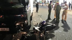 Va chạm liên hoàn, hai nữ sinh nguy kịch