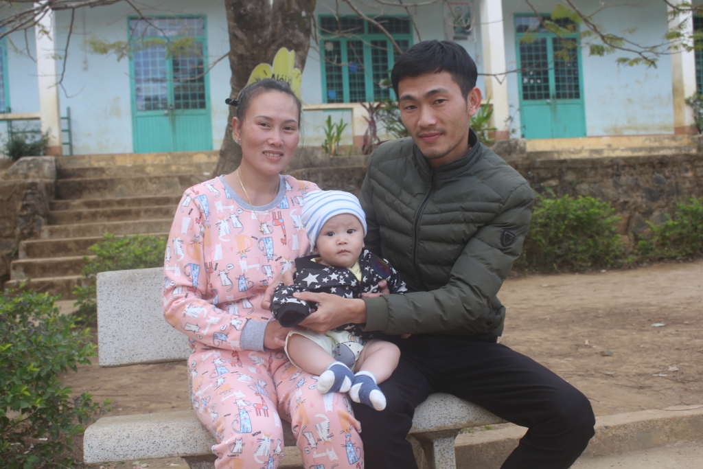 chuyen tinh dep cua nhung giao vien cam ban duoi chan nui ngoc linh