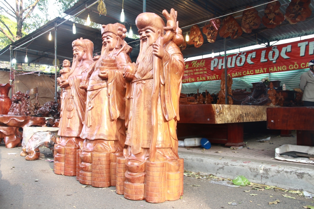 do my nghe gia tram trieu bay la liet tai cho xuan tpbuon ma thuot