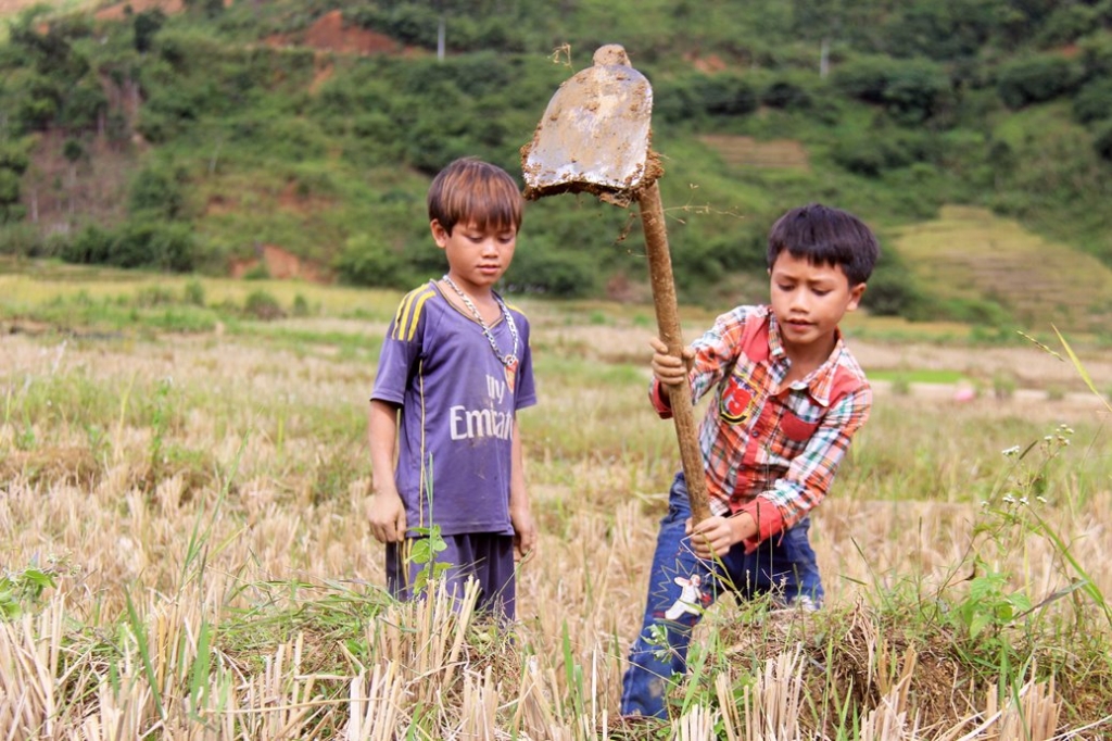 nhoc nhan muu sinh duoi chan nui ngoc linh nhung ngay can tet