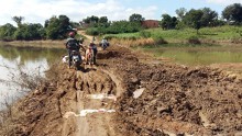 Đắk Lắk: Di dời 69 hộ dân ra khỏi vùng lũ nhưng chỉ 48 hộ được cấp đất