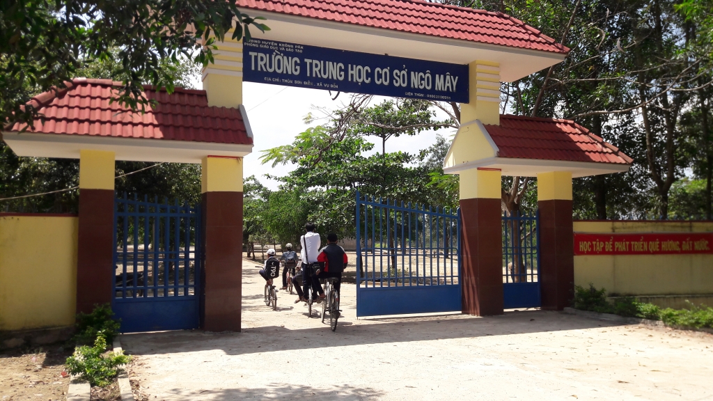 giao vien nghi nhieu thang nhung van co luong hieu truong nhap vien hai pho ban tiep khach
