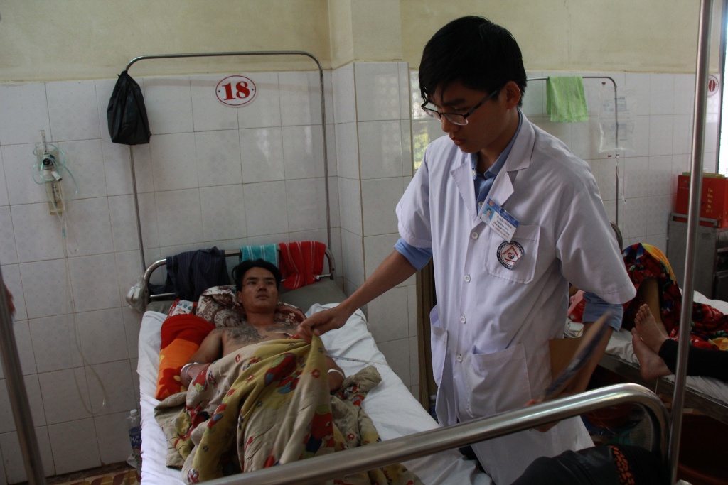 hai tai xe hon chien mot nguoi bi dam thau phoi