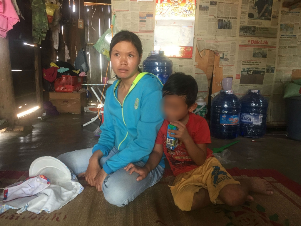 buoc thoi viec doi voi thay giao bi to danh hoc sinh chay mau mui