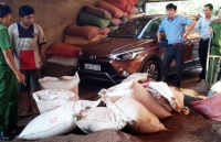 khoi to 5 nguoi vu nhuom tap chat ca phe bang pin con o