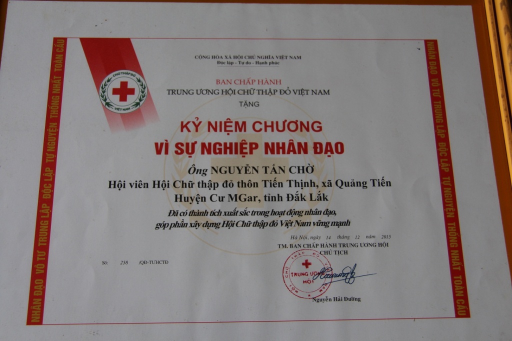 chuyen ve nguoi dan ong da hien 8 lit mau cuu nguoi