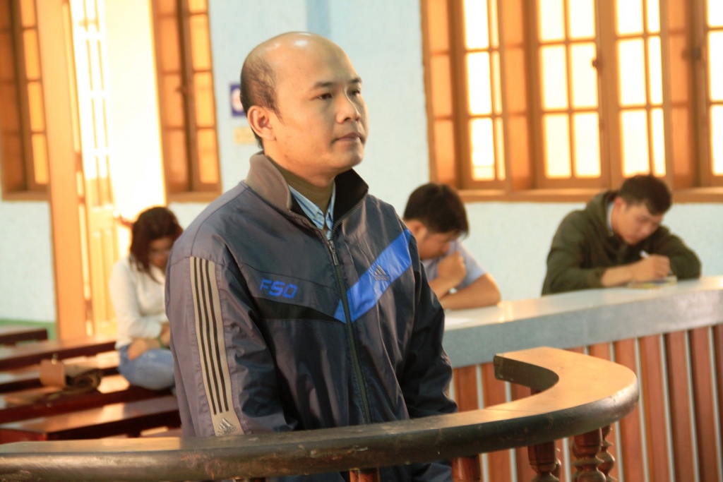 gia lai hieu truong chiem doat hang tram trieu dong tien ho tro hoc sinh