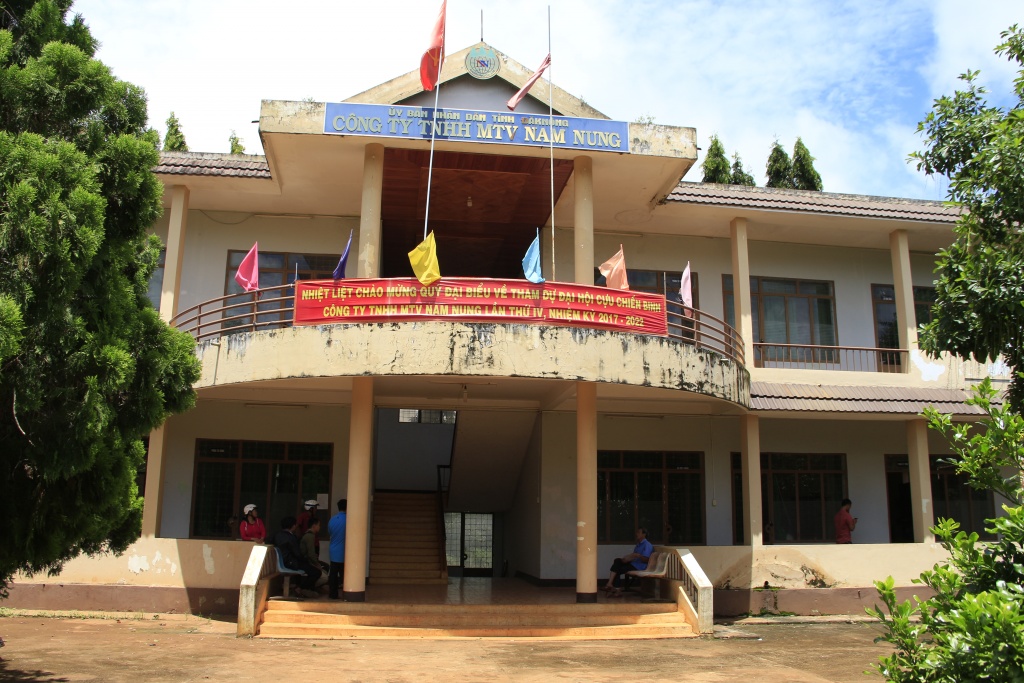 doanh nghiep no luong hon 2 nam nguoi lao dong lao dao