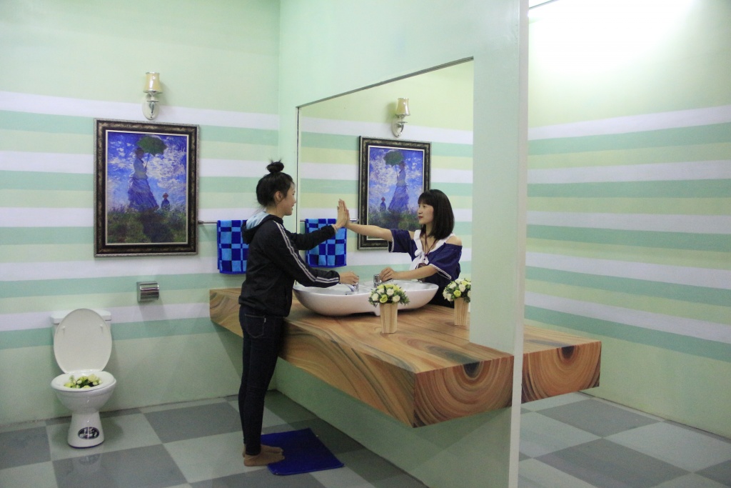 da lat vong quanh the gioi tai bao tang tranh 3d