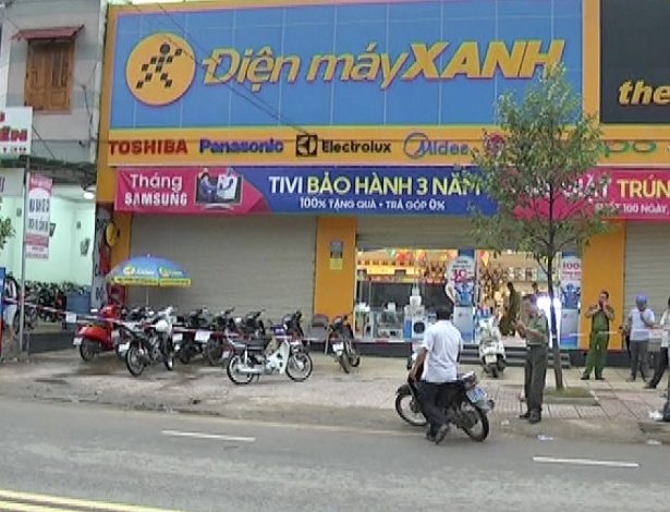 Vụ đâm chết nữ quản lý ở Điện Máy Xanh: Bực tức bị bắt viết bản tường trình vu dam chet quan ly o dien may xanh buc tuc vi nghi minh khong co loi nhung van bi bat viet ban tuong trinh