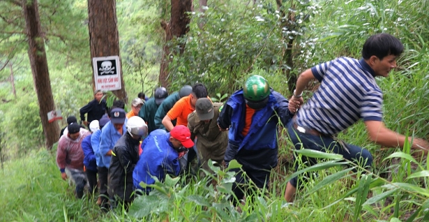 da lat mot khach du lich han quoc tu vong tai thac datanla