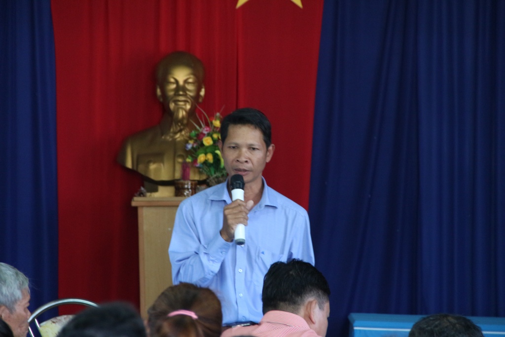 truong cong an xa tung cuoc dep via he gui loi xin loi nguoi dan