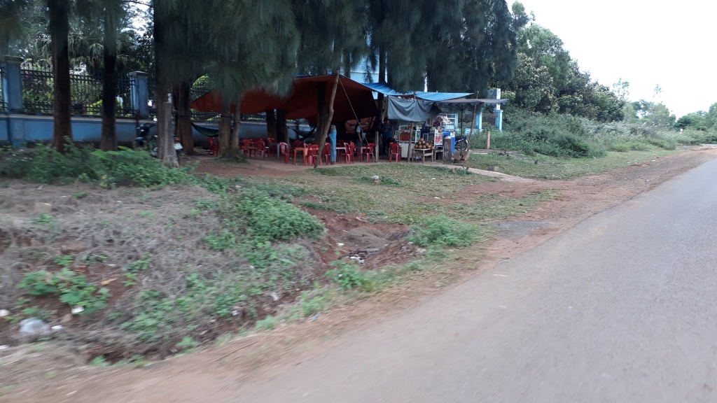 mau thuan tren facebook nam sinh lop 10 bi ban nguy kich