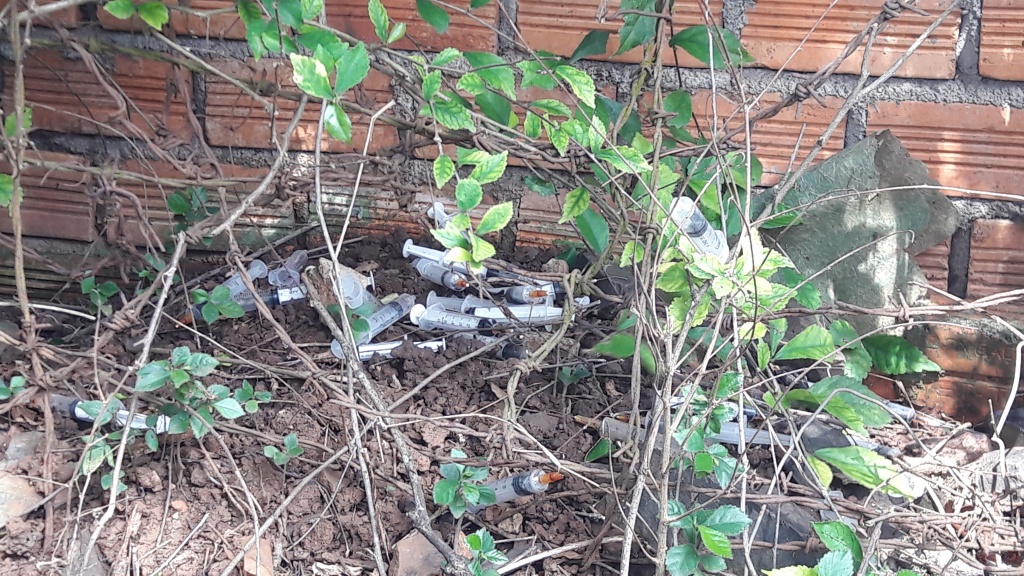 dak lak tu diem tiem chich ma tuy ngay giua khu dan cu